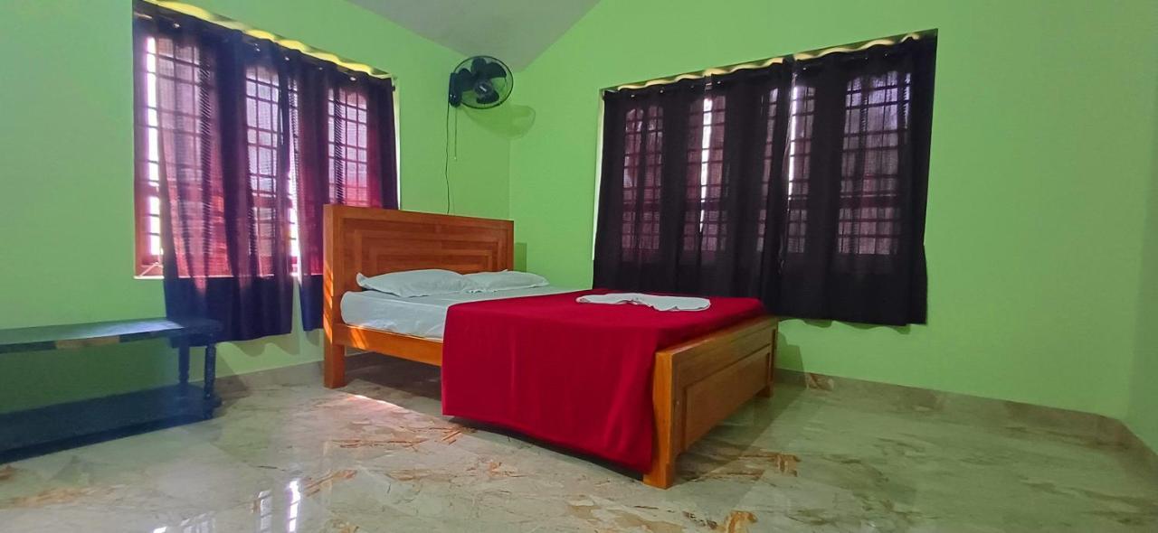 Empire Homestay Kalpetta Exterior foto